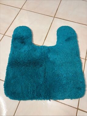 Plush Teal Contour Bath Rug - Soft Shag Bath Accessory